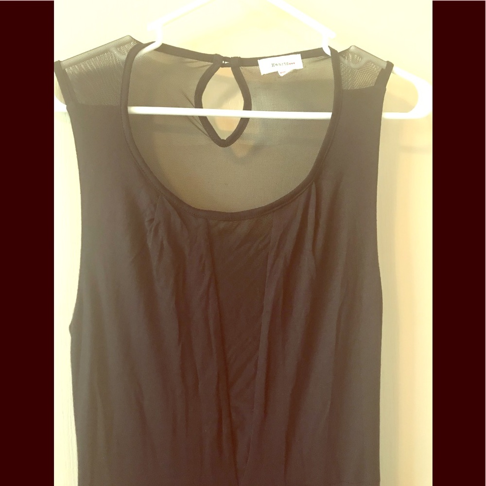 Adorable maxi dress with mesh paneling